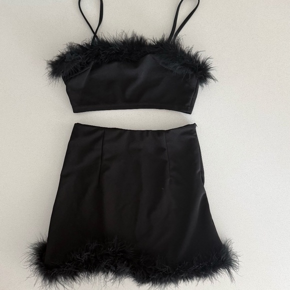 Black Faux Fur-Lined Skirt and Top Matching Set - Picture 1 of 9